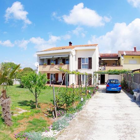 Apartment Suzi Valdebek Pula Ngoại thất bức ảnh