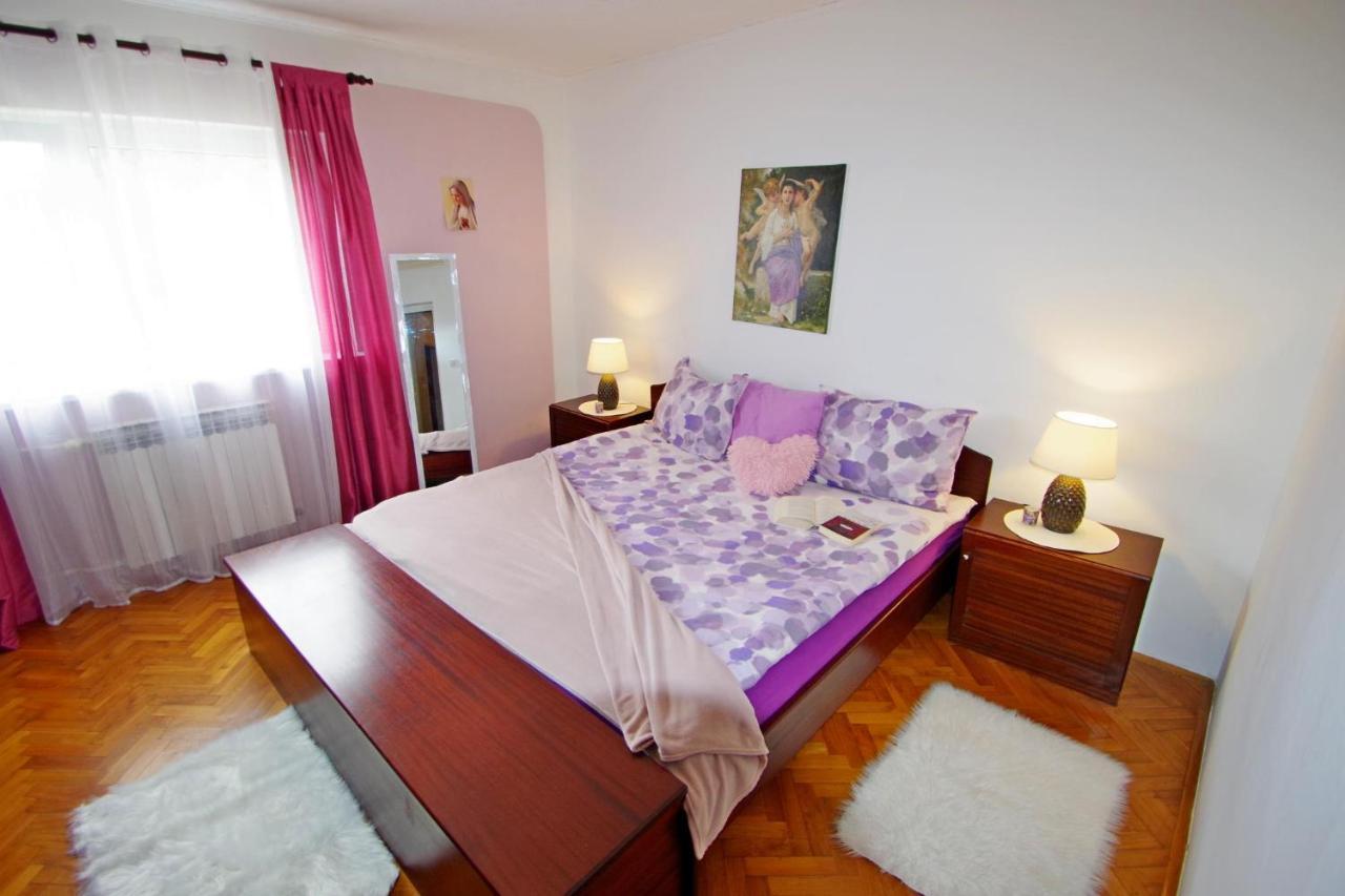 Apartment Suzi Valdebek Pula Ngoại thất bức ảnh