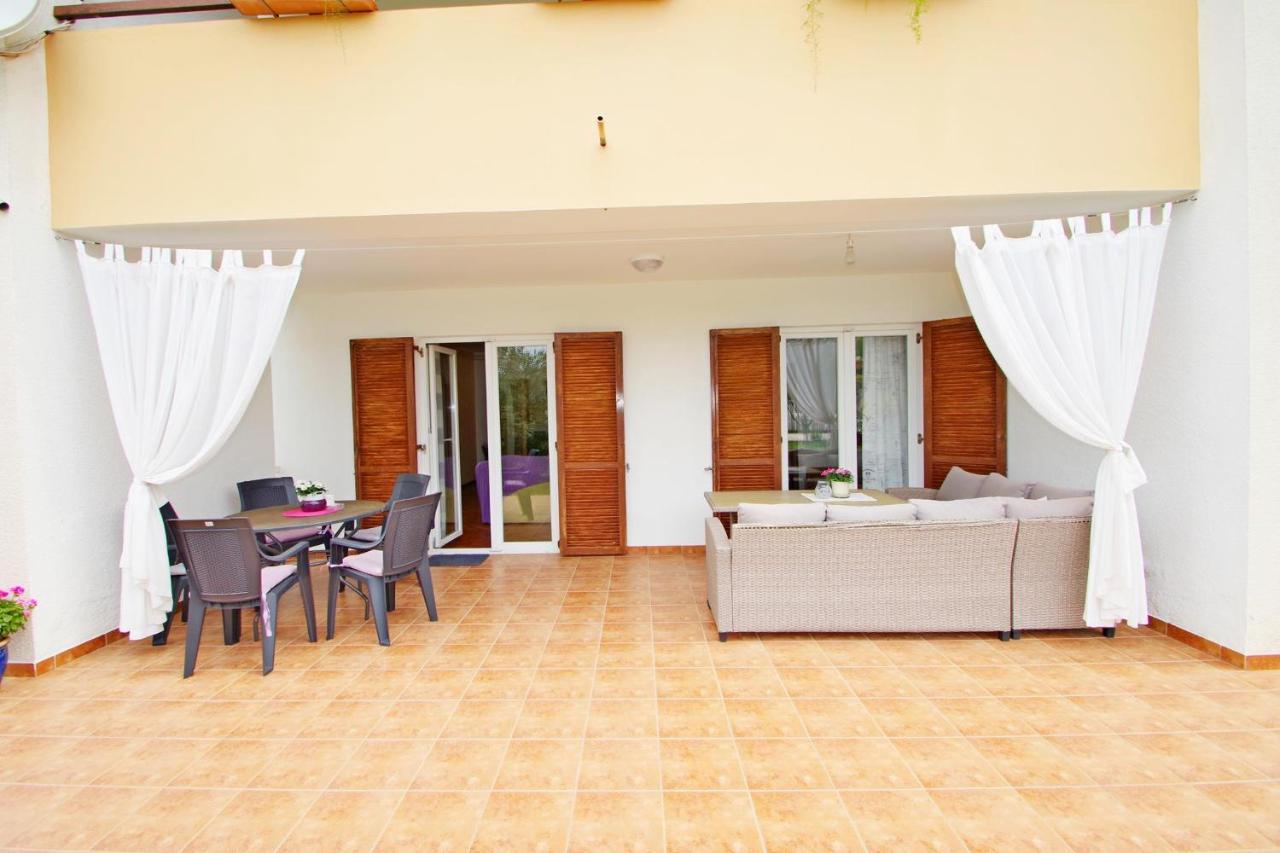 Apartment Suzi Valdebek Pula Ngoại thất bức ảnh