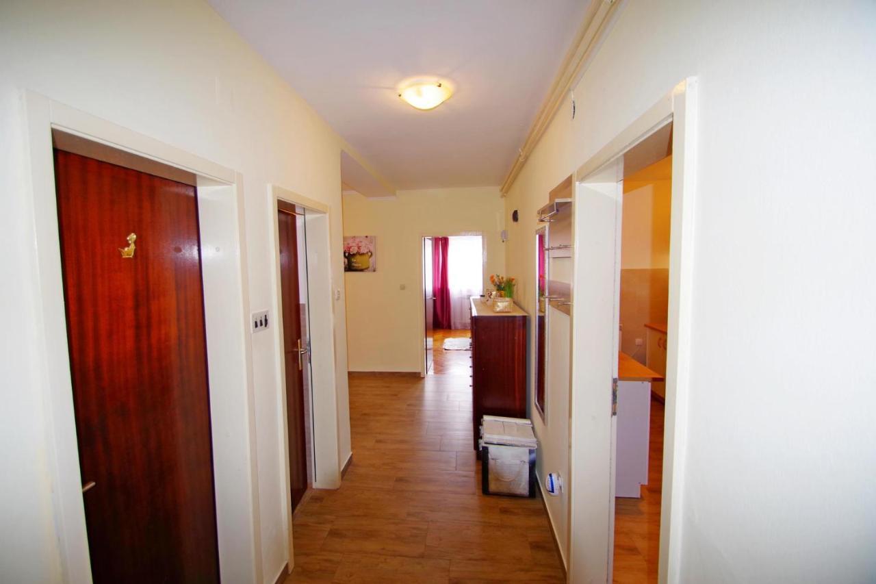 Apartment Suzi Valdebek Pula Ngoại thất bức ảnh